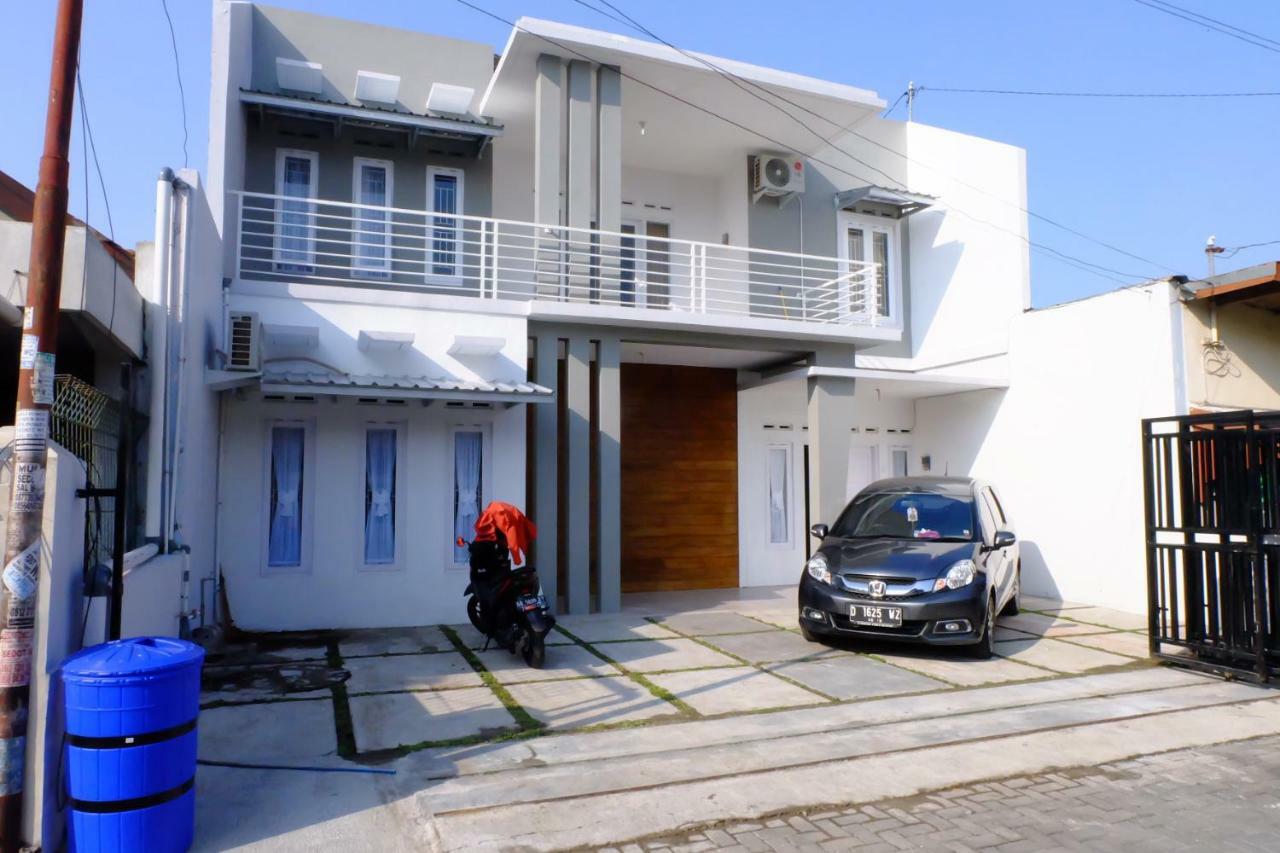 Rumah Mba Ayu Yogyakarta Exterior foto